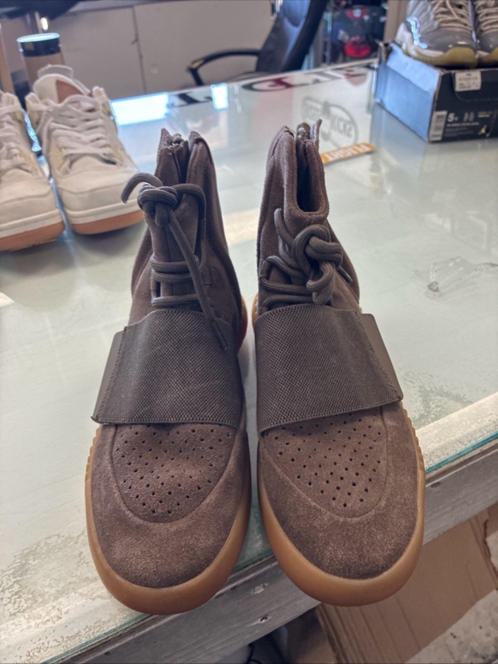 Men’s Adidas Yeezy Boost 750 Chocolate Pre Owned Used No Box FUFU - Picture 5 of 16